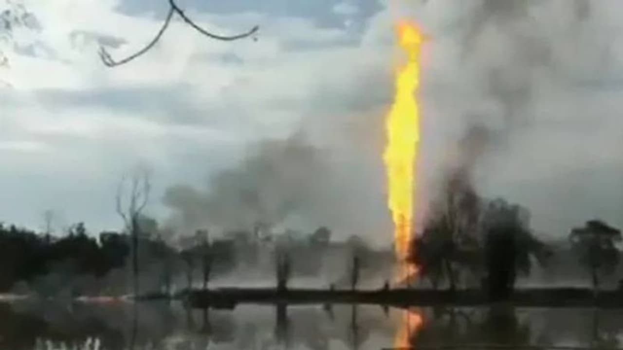 അസ്സമില്‍ എണ്ണക്കിണറിന് തീപിടിച്ച് രണ്ട് മരണം, മരിച്ചത് അഗ്നിശമനസേനാംഗങ്ങള്‍