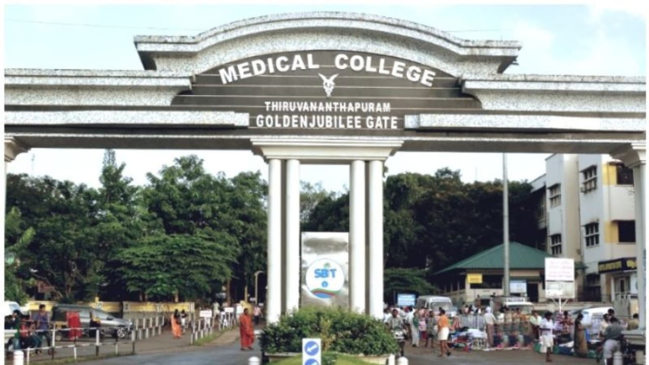 കൊവിഡ്: വഞ്ചിയൂർ സ്വദേശിയുടെ മരണം; സ്രവ പരിശോധന വൈകിയതിൽ ആശുപത്രികളുടെ വിചിത്ര വാദങ്ങള് കൊവിഡ്: വഞ്ചിയൂർ സ്വദേശിയുടെ മരണം; സ്രവ പരിശോധന വൈകിയതിൽ ആശുപത്രികളുടെ വിചിത്ര വാദങ്ങള്