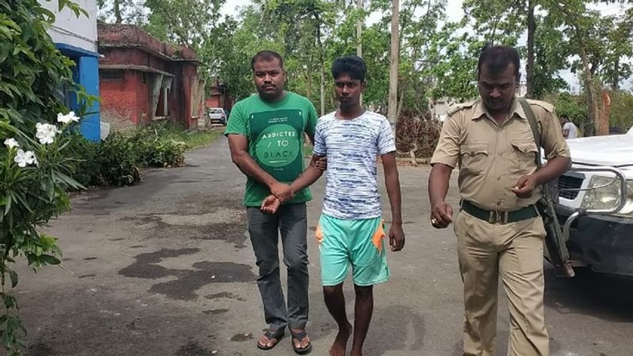 দিনের পর দিন নাবালিকাকে পড়ার সময় তুলে নিয়ে গিয়ে ধর্ষণ, গ্রেফতার তৃণমূল নেতার ঘনিষ্ঠ তরুণ