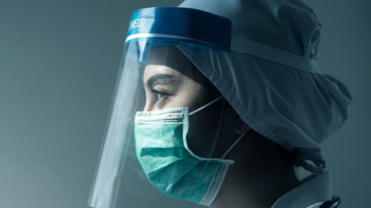 করোনা সংক্রমণ এড়াতে কোনটা উপযুক্ত, মাস্ক না ফেস সিল্ড করোনা সংক্রমণ এড়াতে কোনটা উপযুক্ত, মাস্ক না ফেস সিল্ড