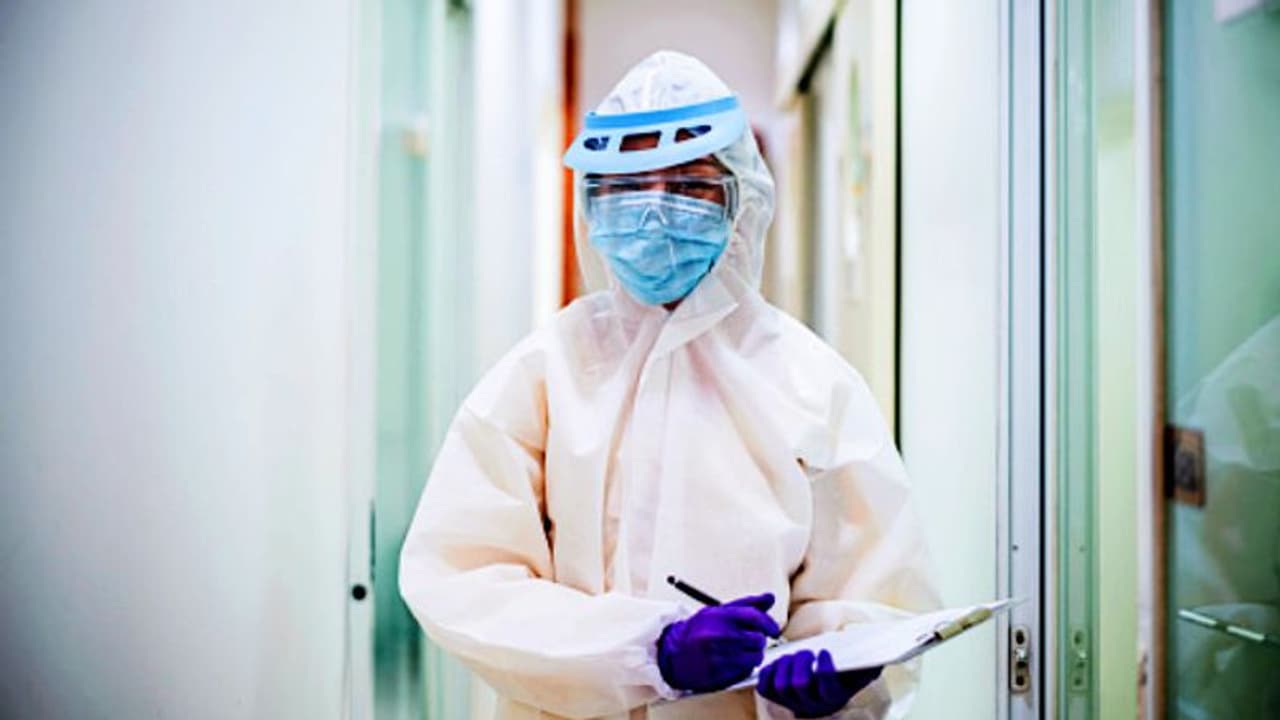 শুধু বুক নয় করোনাভাইরাসের নিশানা হতে পারে আপনার পেটও, আরও নতুন ৬টি উপসর্গের সন্ধান শুধু বুক নয় করোনাভাইরাসের নিশানা হতে পারে আপনার পেটও, আরও নতুন ৬টি উপসর্গের সন্ধান