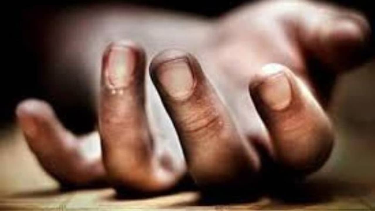 ബലൂൺ വീർപ്പിക്കുന്നതിനിടെ തൊണ്ടയിൽ കുടുങ്ങി എട്ട് വയസുകാരിക്ക് ദാരുണാന്ത്യം