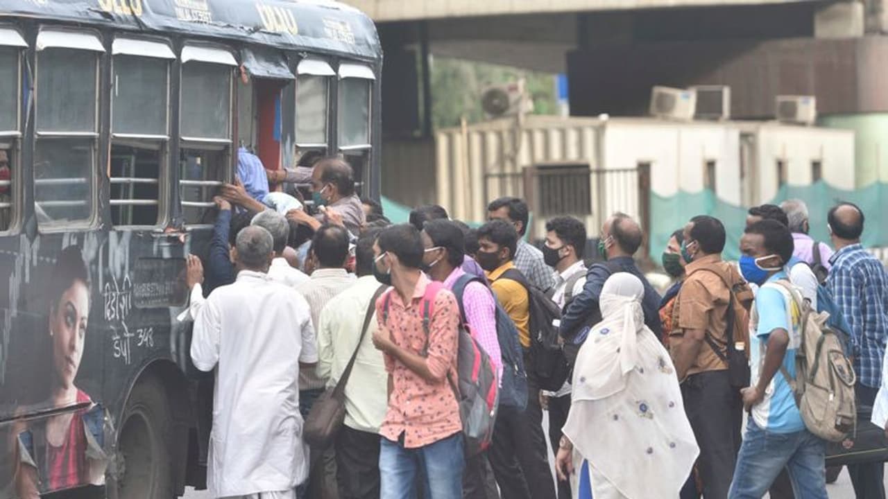 ফের দৈনিক আক্রান্তের সংখ্যা ভেঙে দিল পুরনো রেকর্ড, লকডাউন আর নয় ইজ্ঞিত দিলেন প্রধানমন্ত্রী