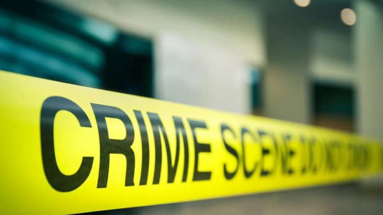 തിരുവനന്തപുരത്ത് വിരമിച്ച പൊലീസ് ഉദ്യോഗസ്ഥൻ ഭാര്യയെ തലയ്ക്ക് അടിച്ചു കൊന്ന ശേഷം ആത്മഹത്യ ചെയ്തു