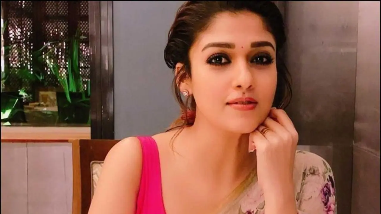 ஷூட்டிங் ஸ்பாட்டில் நயன்தாரா அடிக்கும் லூட்டி... வைரலாகும் வீடியோ...! ஷூட்டிங் ஸ்பாட்டில் நயன்தாரா அடிக்கும் லூட்டி... வைரலாகும் வீடியோ...!