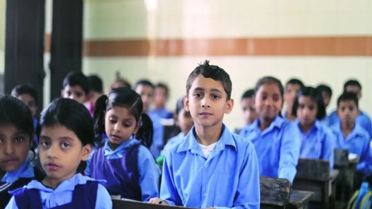 School Chalo: बच्चों को स्कूल भेजने पर हर महीने 1200 रुपये देगी योगी सरकार, पास होने पर 6 6 हजार School Chalo: बच्चों को स्कूल भेजने पर हर महीने 1200 रुपये देगी योगी सरकार, पास होने पर 6 6 हजार