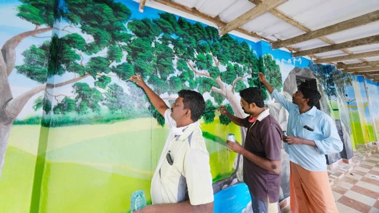 പൂര്‍വ വിദ്യാര്‍ഥികളുടെ സൃഷ്ടിയില്‍ സ്‌കൂള്‍ നയനമനോഹരം !