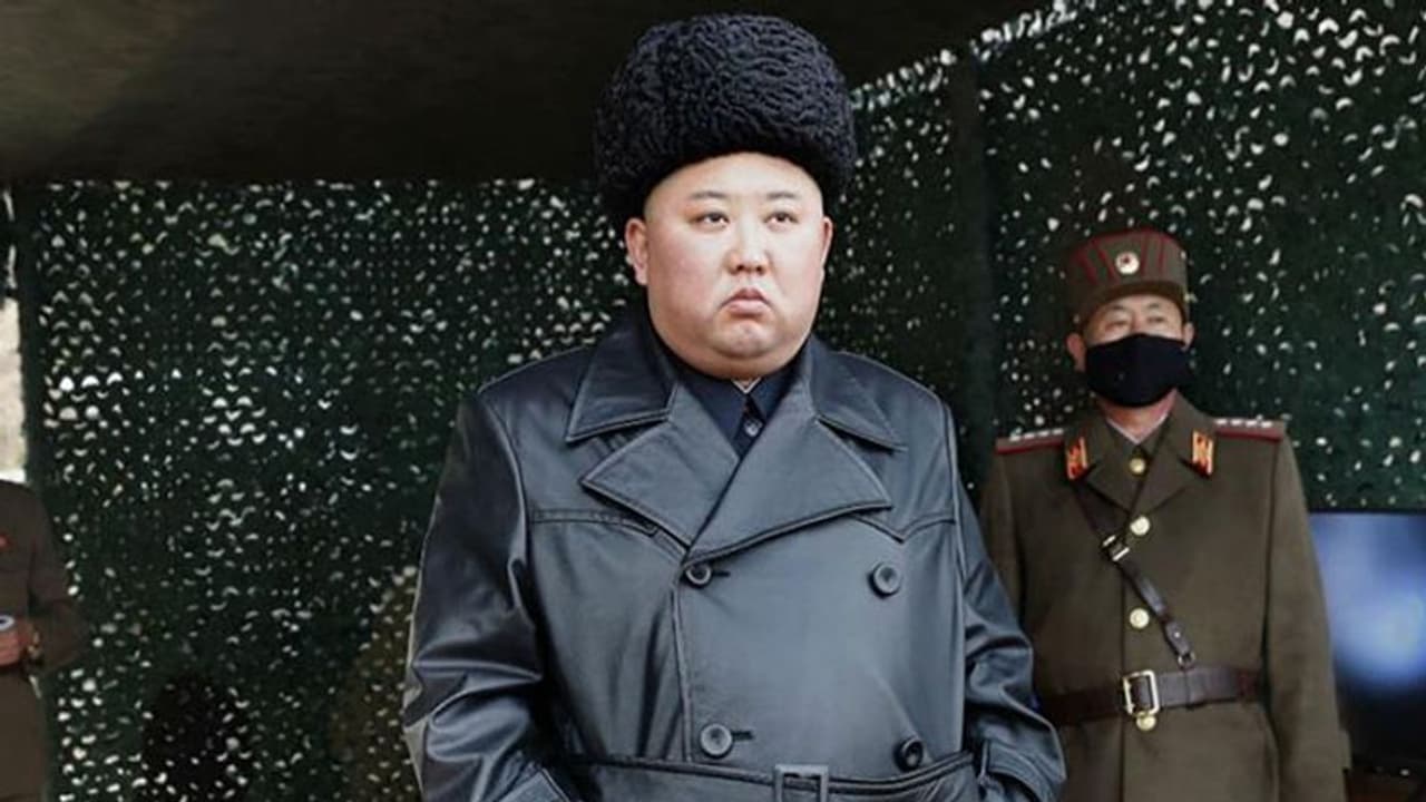করোনা পা রাখতেই উত্তর কোরিয়ায় জারি জরুরি অবস্থা, গর্দান নেওয়ার লোক খুঁজছেন কিম জং উন