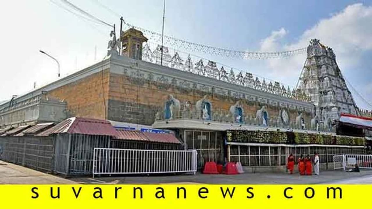 ಬೆಂಗಳೂರಿನ ತಿರುಪತಿ ತಿಮ್ಮಪ್ಪನಿಗಿಲ್ಲ ಲಾಕ್ ಡೌನ್ ಎಫೆಕ್ಟ್, 5 ಸಾವಿರಕ್ಕೂ ಹೆಚ್ಚು ಭಕ್ತರು ಭೇಟಿ