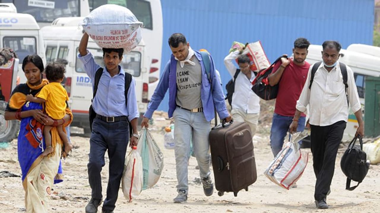 Kerala government makes COVID 19 negative certificates mandatory for all expats returning home Kerala government makes COVID 19 negative certificates mandatory for all expats returning home