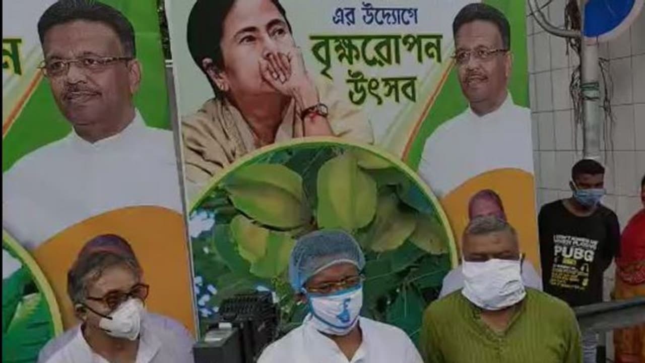 শহরে দূষণ নিয়ন্ত্রনে বৃক্ষরোপণ সংক্রমণ রুখতে কোয়ারেন্টিন সেন্টার, সক্রিয় ভূমিকায় ফিরহাদ