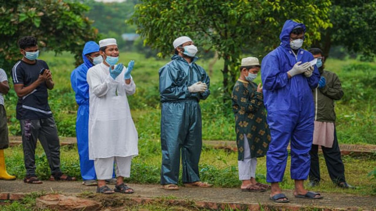 করোনাভাইরাসের চিকিৎসায় বেসামাল বাংলাদেশ, ২৪ ঘণ্টায় রেকর্ড মৃত্যু