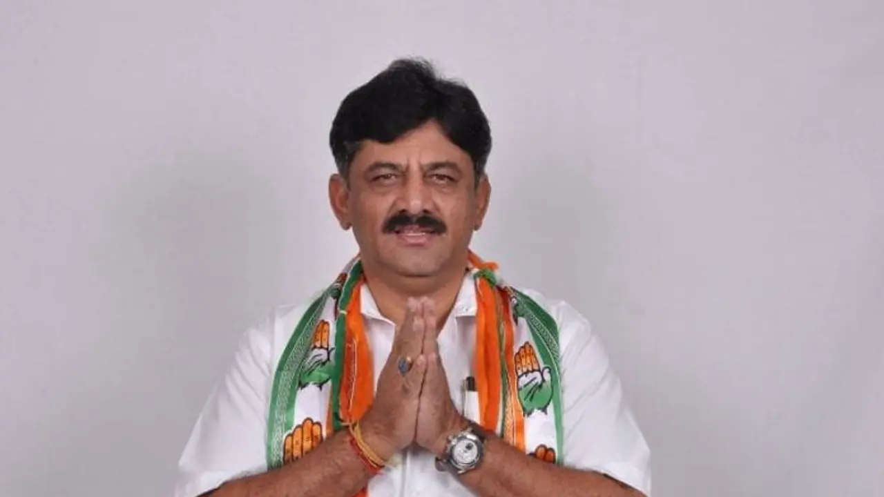 ಡಿಕೆ ಶಿವಕುಮಾರ್ಗೆ ಇದ್ದಲ್ಲಿಯೇ ಸಿಕ್ತು ವಿಶೇಷ ಆಶೀರ್ವಾದ...! ಡಿಕೆ ಶಿವಕುಮಾರ್ಗೆ ಇದ್ದಲ್ಲಿಯೇ ಸಿಕ್ತು ವಿಶೇಷ ಆಶೀರ್ವಾದ...!