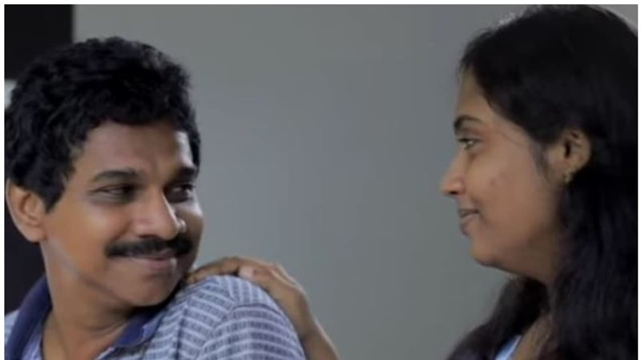 നായകനും സംവിധായകനുമായി വിനോദ് കോവൂര്, ലോക്ക് ഡൗണില് കലാകാരൻമാരുടെ അവസ്ഥയെ കുറിച്ച് ആര്ടിസ്റ്റ് നായകനും സംവിധായകനുമായി വിനോദ് കോവൂര്, ലോക്ക് ഡൗണില് കലാകാരൻമാരുടെ അവസ്ഥയെ കുറിച്ച് ആര്ടിസ്റ്റ്