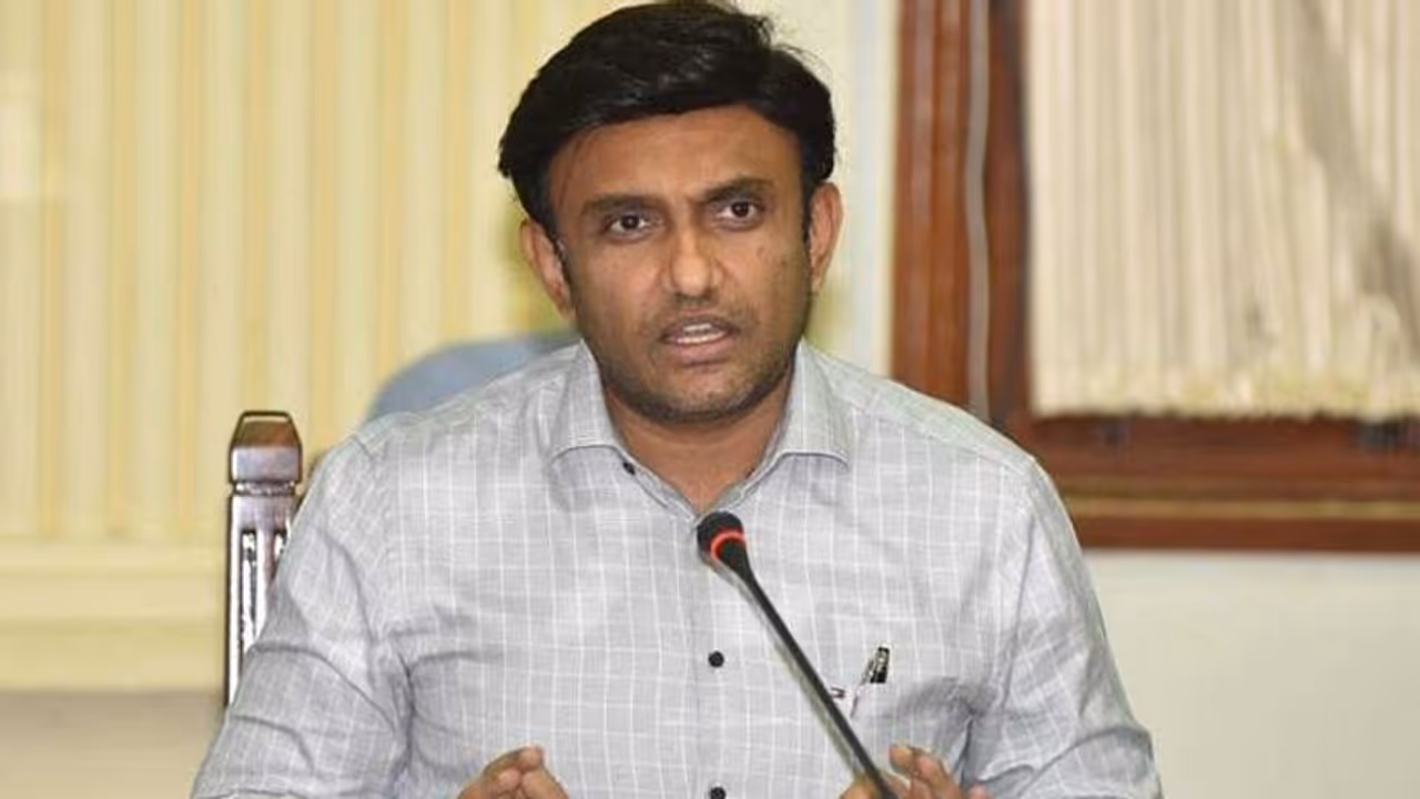 Coronavirus: Inter state travellers responsible for COVID 19 spread, says Karnataka minister K Sudhakar Coronavirus: Inter state travellers responsible for COVID 19 spread, says Karnataka minister K Sudhakar