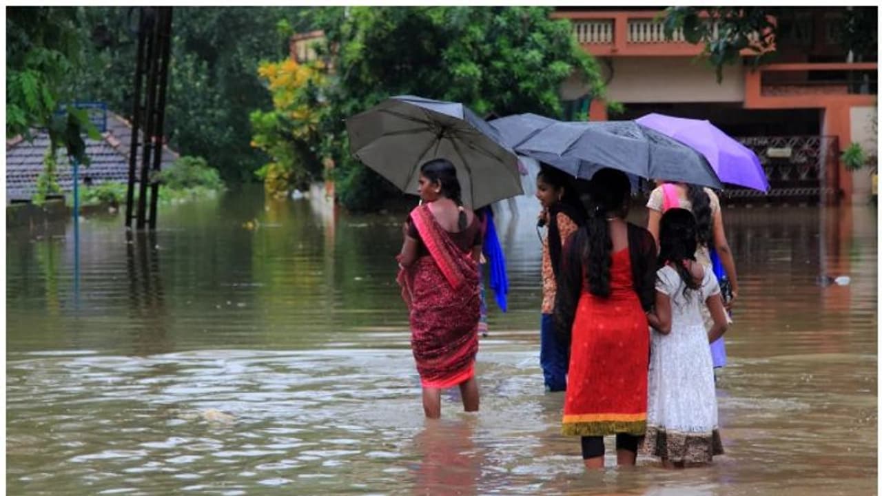 കൊവിഡ് കാലത്തെ പ്രളയ മുൻകരുതൽ; കെട്ടിടം കണ്ടെത്താൻ ബുദ്ധിമുട്ടി പഞ്ചായത്തുകൾ കൊവിഡ് കാലത്തെ പ്രളയ മുൻകരുതൽ; കെട്ടിടം കണ്ടെത്താൻ ബുദ്ധിമുട്ടി പഞ്ചായത്തുകൾ