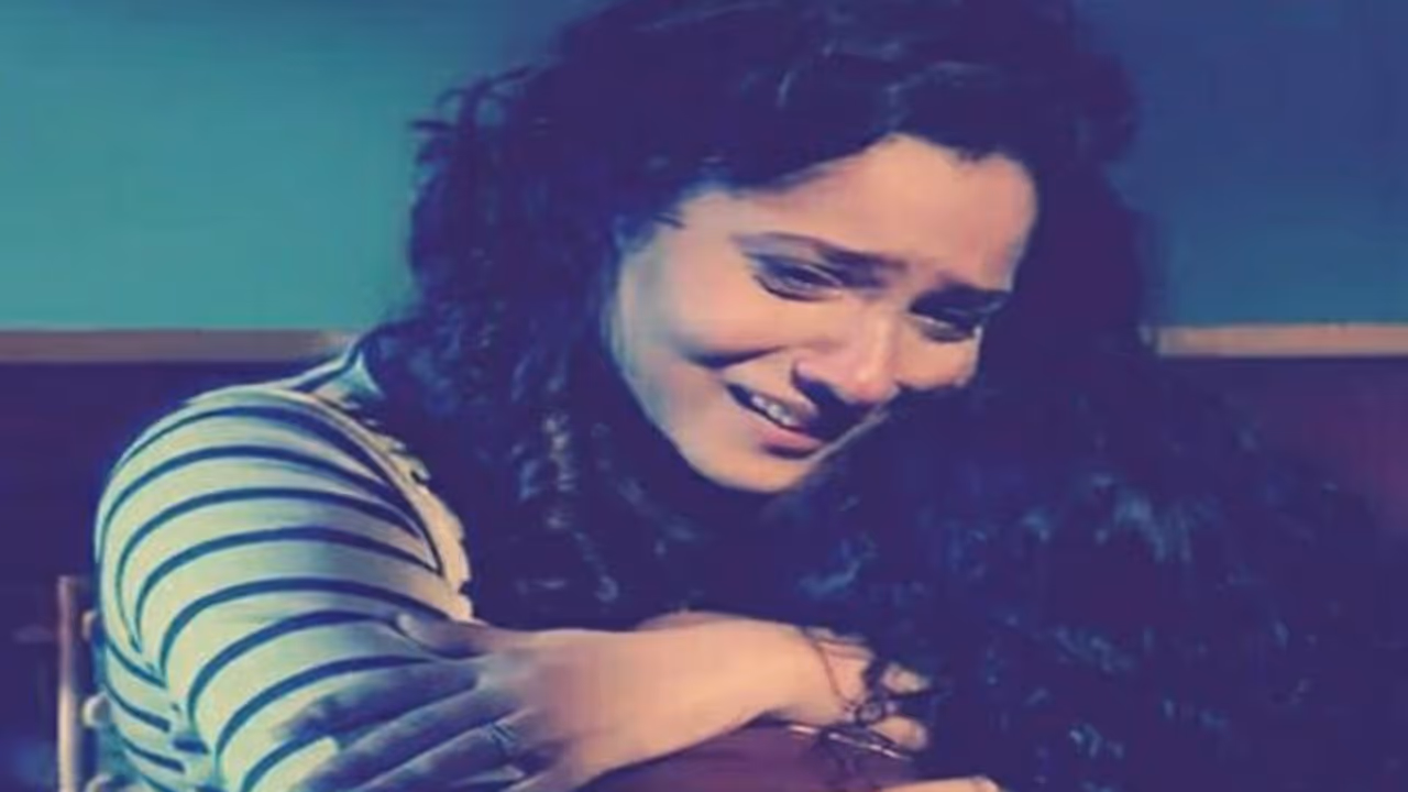 पूर्व प्रेमी सुशांत सिंह की मौत की खबर से लगा अंकिता लोखंडे को सदमा, खबर सुनते ही पागलों सी हो गई हालत पूर्व प्रेमी सुशांत सिंह की मौत की खबर से लगा अंकिता लोखंडे को सदमा, खबर सुनते ही पागलों सी हो गई हालत