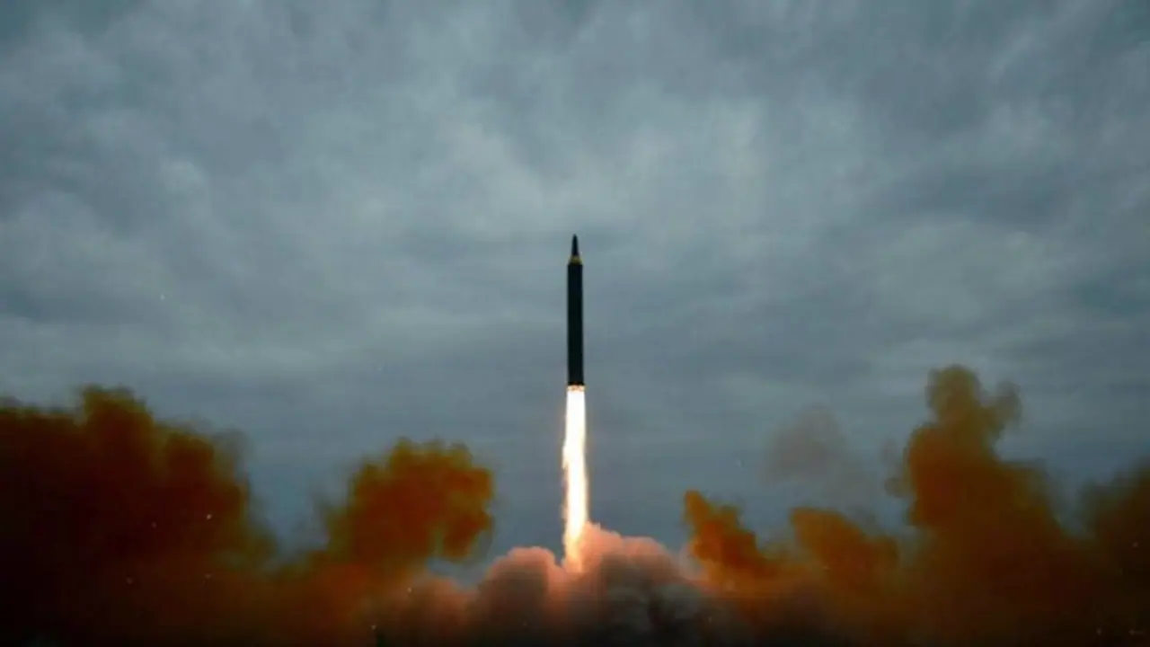 এক বছরে নতুন ১০ অস্ত্র, তাও পারমাণবিক শক্তিতে চিনের থেকে পিছিয়ে ভারত, এগিয়ে পাকিস্তানও