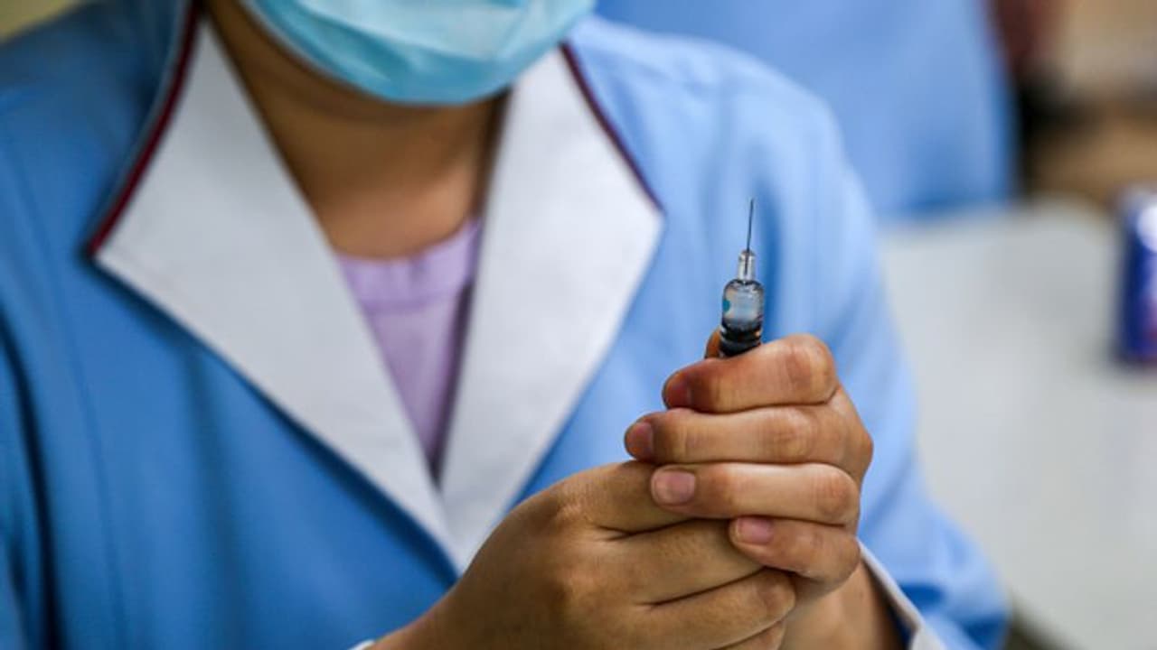 കൊവിഡ്; കോവാക്സിൻ ടിഎം മനുഷ്യരിൽ പരീക്ഷിക്കാൻ അനുമതി ലഭിച്ചെന്ന് ഭാരത് ബയോടെക് കൊവിഡ്; കോവാക്സിൻ ടിഎം മനുഷ്യരിൽ പരീക്ഷിക്കാൻ അനുമതി ലഭിച്ചെന്ന് ഭാരത് ബയോടെക്