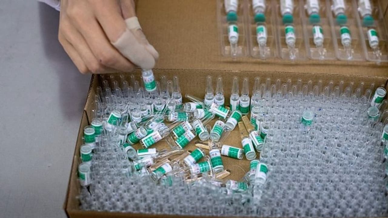 ಕೊರೋನಾ ಜೀವ ರಕ್ಷಕ ಇಂಜೆಕ್ಷನ್ಗೆ ಕೇವಲ 10ರೂ! ಕೊರೋನಾ ಜೀವ ರಕ್ಷಕ ಇಂಜೆಕ್ಷನ್ಗೆ ಕೇವಲ 10ರೂ!