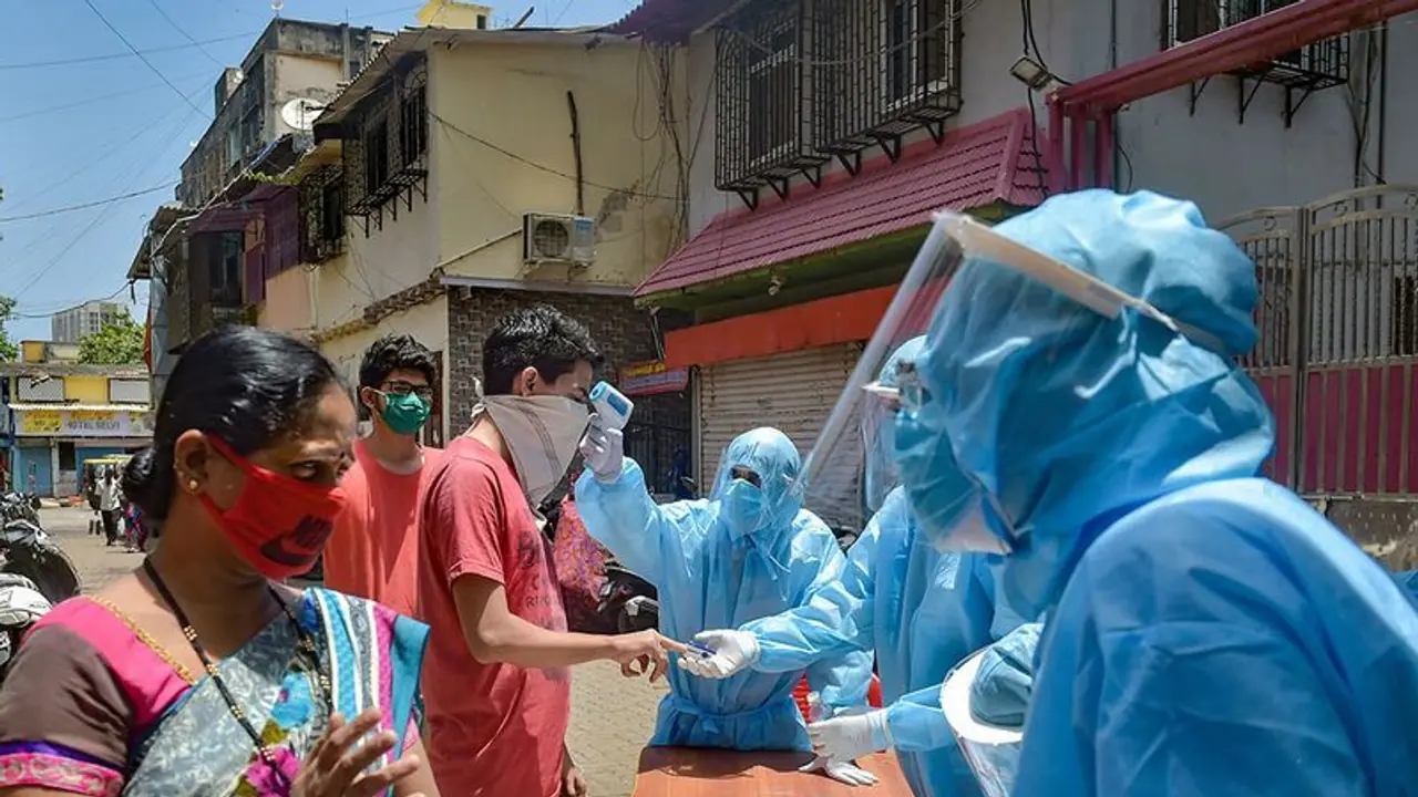 नए मुकाम बनाने की तरफ बढ़ रही है दिल्ली, एक ही दिन में रिकॉर्ड 2877 मामले दर्ज