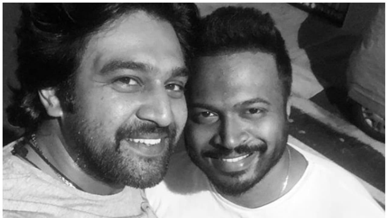 വീണ്ടും കാണുമ്പോള് അതൊക്ക പറയാം, ചിരഞ്ജീവി സര്ജയെ ഓര്ത്ത് യുവ സംവിധായകൻ വീണ്ടും കാണുമ്പോള് അതൊക്ക പറയാം, ചിരഞ്ജീവി സര്ജയെ ഓര്ത്ത് യുവ സംവിധായകൻ