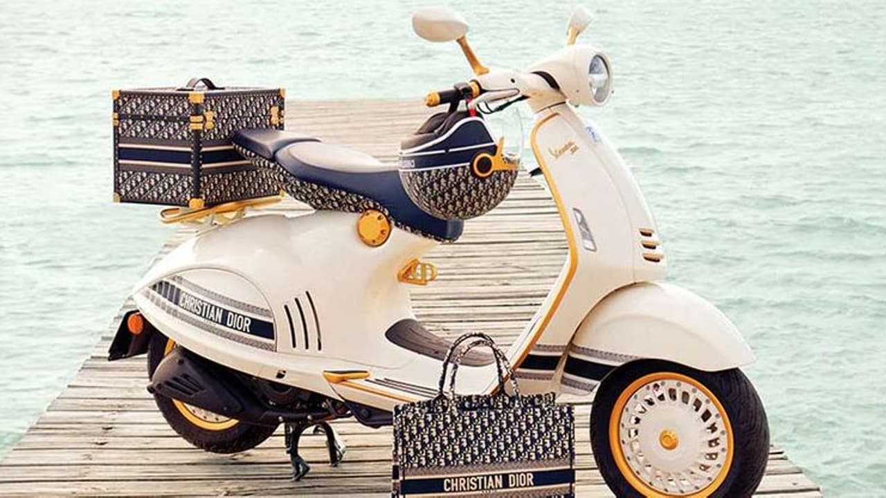 ആരും കൊതിക്കും; ഇത് വെസ്പ 946 ക്രിസ്റ്റ്യന് ഡിയോര് ആരും കൊതിക്കും; ഇത് വെസ്പ 946 ക്രിസ്റ്റ്യന് ഡിയോര്