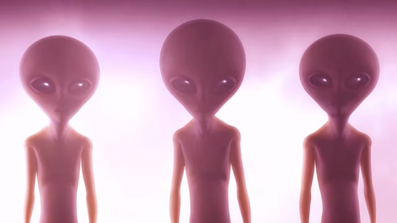 మానవులతో ఏలియన్ల శృంగారం.. గర్భం దాల్చిన మహిళ? నిజమే అంటున్న డీఐఏ... మానవులతో ఏలియన్ల శృంగారం.. గర్భం దాల్చిన మహిళ? నిజమే అంటున్న డీఐఏ...