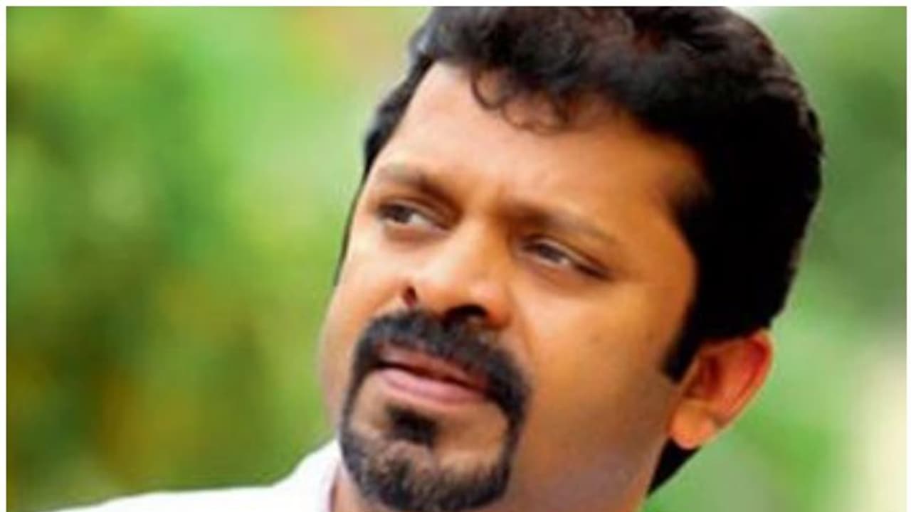 സംവിധായകൻ സച്ചിയെ ഹൃദയാഘാതത്തെ തുടര്ന്ന് ആശുപത്രിയില് പ്രവേശിപ്പിച്ചു സംവിധായകൻ സച്ചിയെ ഹൃദയാഘാതത്തെ തുടര്ന്ന് ആശുപത്രിയില് പ്രവേശിപ്പിച്ചു