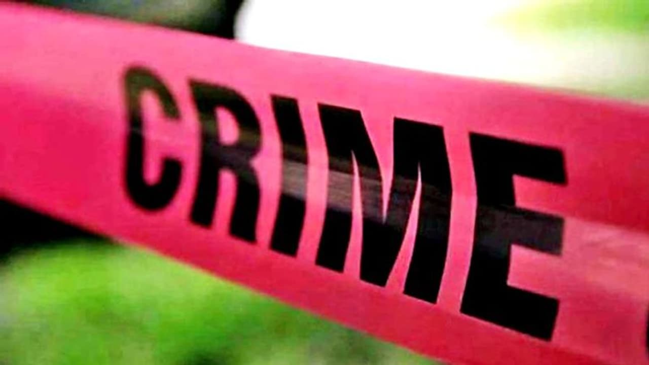 बचपन में ही पिता की मौत के बाद छोड़ गई थी मां, जिस दादी ने पाल पोस कर किया बड़ा, उसी को मार डाला बचपन में ही पिता की मौत के बाद छोड़ गई थी मां, जिस दादी ने पाल पोस कर किया बड़ा, उसी को मार डाला