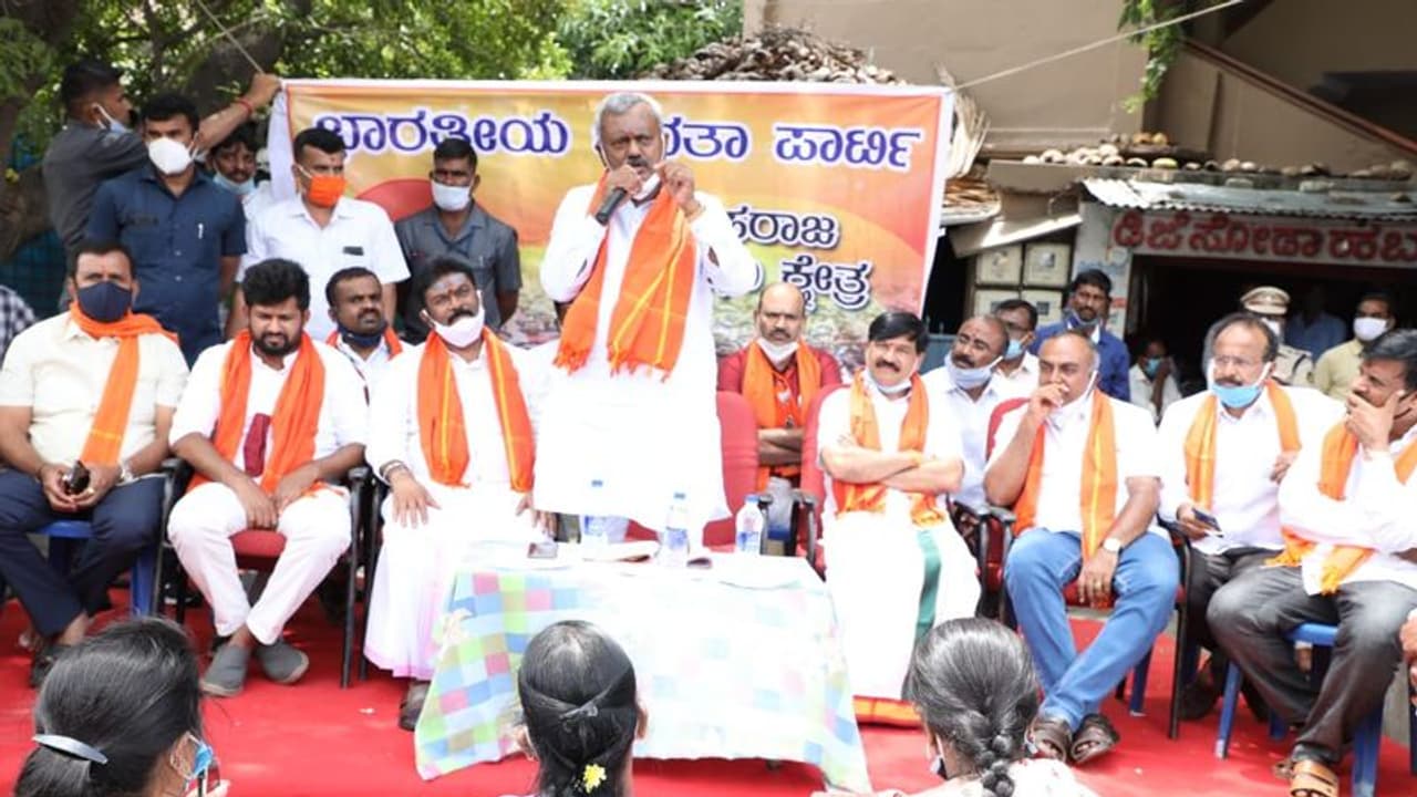 6 ತಿಂಗ್ಳು ಗ್ರಾಮ ಪಂಚಾಯಿತಿ ಎಲೆಕ್ಷನ್ ಇಲ್ಲ, ಅಧ್ಯಕ್ಷರ ಆಯ್ಕೆಗೆ ಹೊಸ ರೂಲ್ಸ್