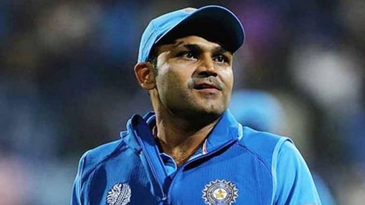 என்னை பயமுறுத்திய ஒரே பவுலர் அவர் தான்! இன்றைக்கு கூட அவரை எதிர்கொள்ளணும்னா நைட் தூக்கம் வராது சேவாக்