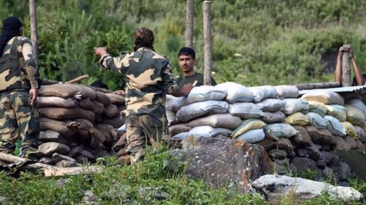 #UnmaskingChina:பெயர்தான் ராணுவம்,செய்வது எல்லாம் பேட்டை ரவுடி வேலை: வீரர்களை தாக்கிய சீன ஆயுதம் எது தெரியுமா? #UnmaskingChina:பெயர்தான் ராணுவம்,செய்வது எல்லாம் பேட்டை ரவுடி வேலை: வீரர்களை தாக்கிய சீன ஆயுதம் எது தெரியுமா?