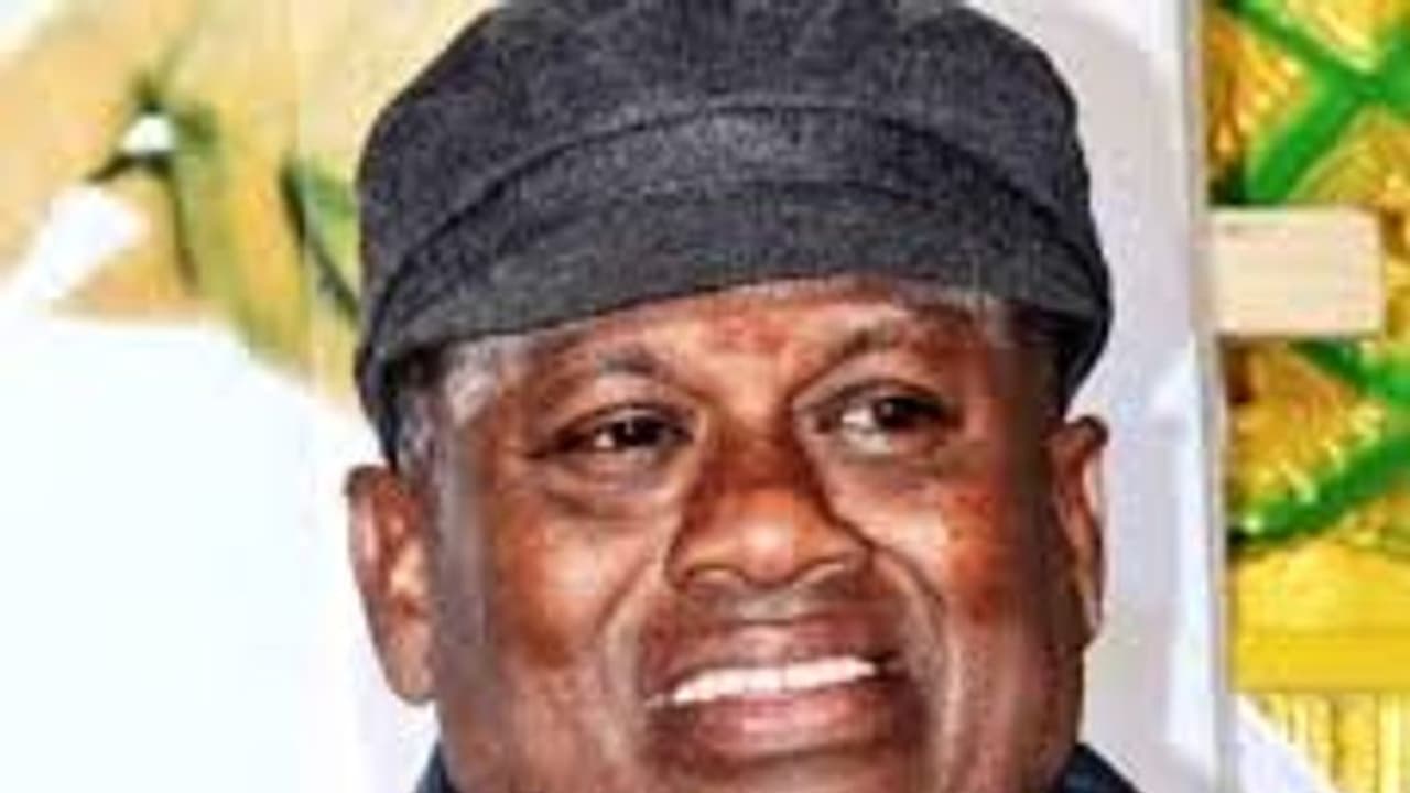 எய்ம்ஸ் மருத்துவமனையென ஒத்த செங்கல்லை தூக்கி வரும் உதயநிதி... வெளுத்துவாங்கிய நடிகர் செந்தில்..! எய்ம்ஸ் மருத்துவமனையென ஒத்த செங்கல்லை தூக்கி வரும் உதயநிதி... வெளுத்துவாங்கிய நடிகர் செந்தில்..!