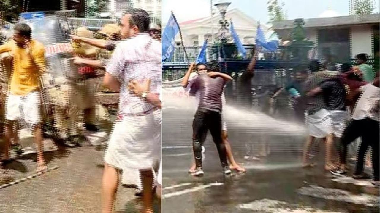 'ദേവികയുടെ കുടുംബത്തിന് സര്ക്കാര് സഹായം നല്കണം'; കെഎസ് യു സെക്രട്ടേറിയറ്റ് മാർച്ചിൽ സംഘർഷം 'ദേവികയുടെ കുടുംബത്തിന് സര്ക്കാര് സഹായം നല്കണം'; കെഎസ് യു സെക്രട്ടേറിയറ്റ് മാർച്ചിൽ സംഘർഷം