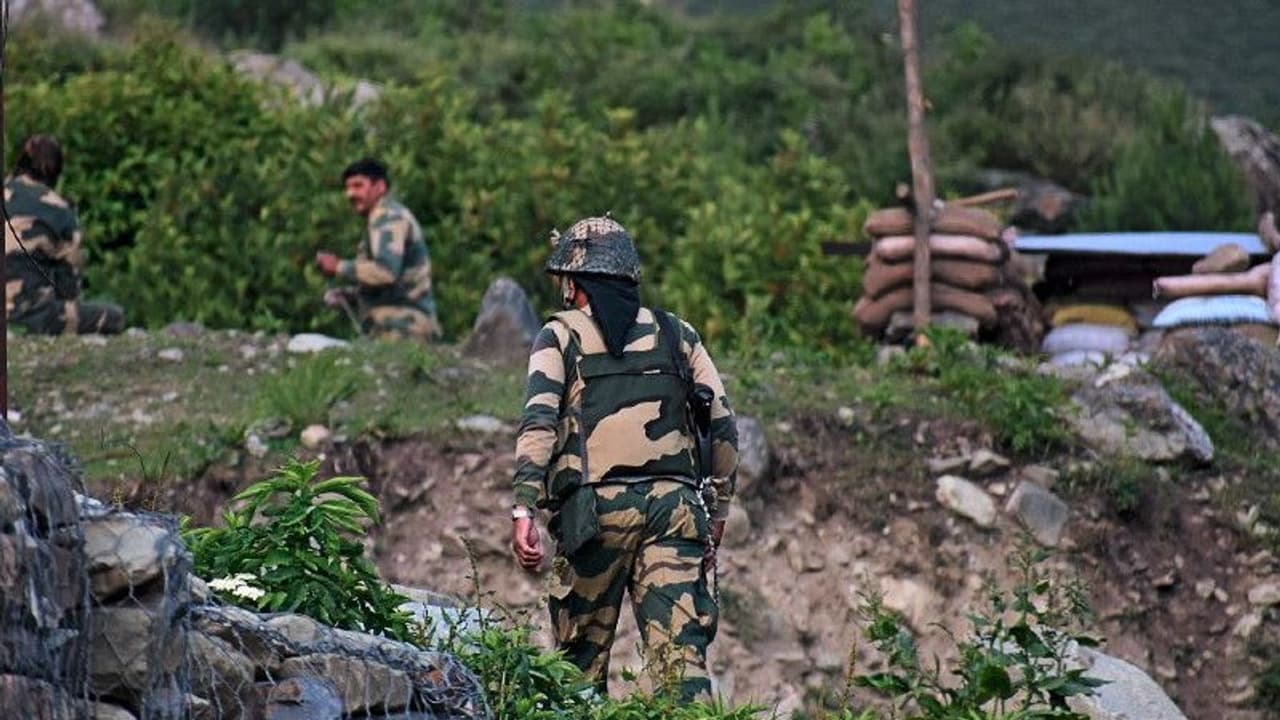 చైనా వాదన ఆమోదయోగ్యం కాదు: గాల్వన్ లోయపై తేల్చేసిన ఇండియా చైనా వాదన ఆమోదయోగ్యం కాదు: గాల్వన్ లోయపై తేల్చేసిన ఇండియా