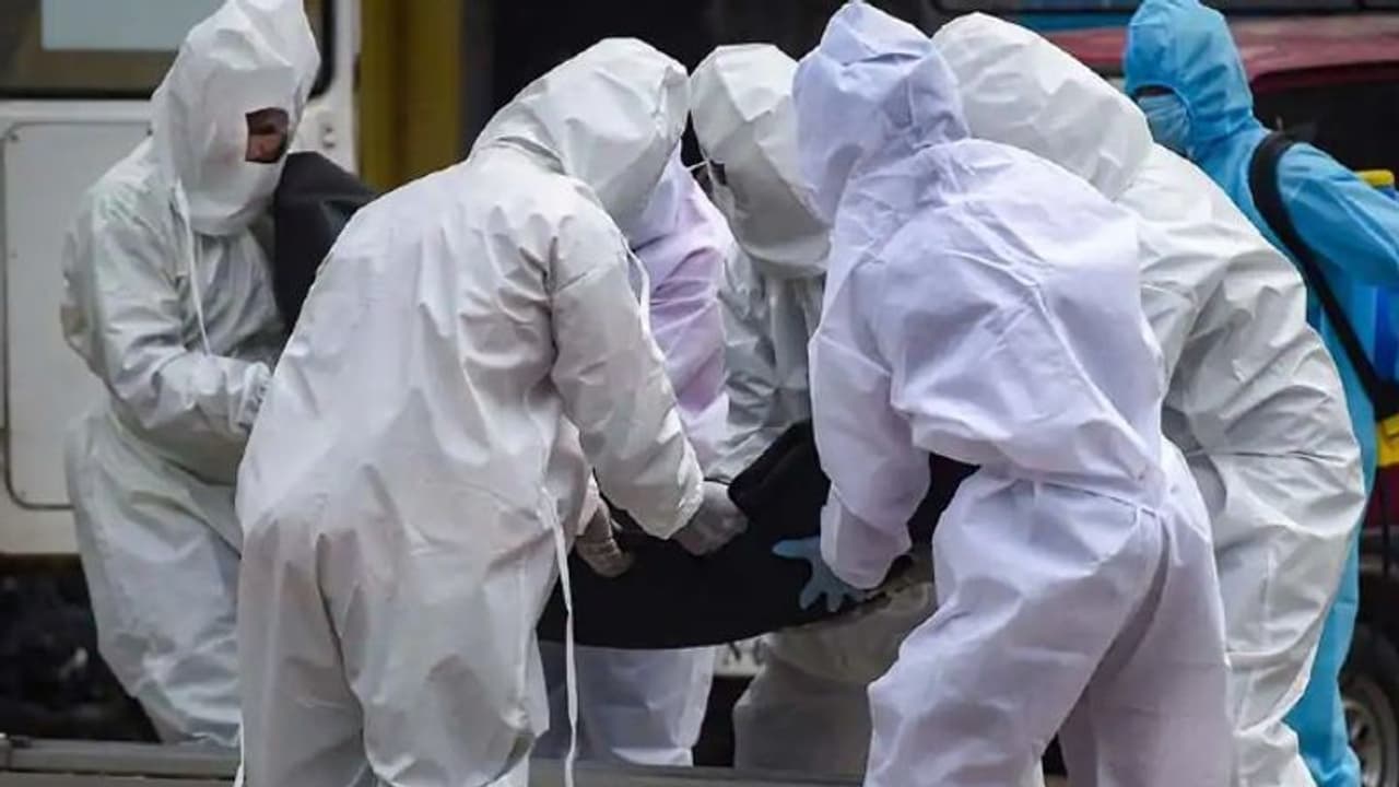 കേരളത്തില് കൊവിഡ് രോഗികളുടെ എണ്ണം മാത്രമല്ല, മരണനിരക്കും കൂടുമെന്ന് അനുമാനം കേരളത്തില് കൊവിഡ് രോഗികളുടെ എണ്ണം മാത്രമല്ല, മരണനിരക്കും കൂടുമെന്ന് അനുമാനം