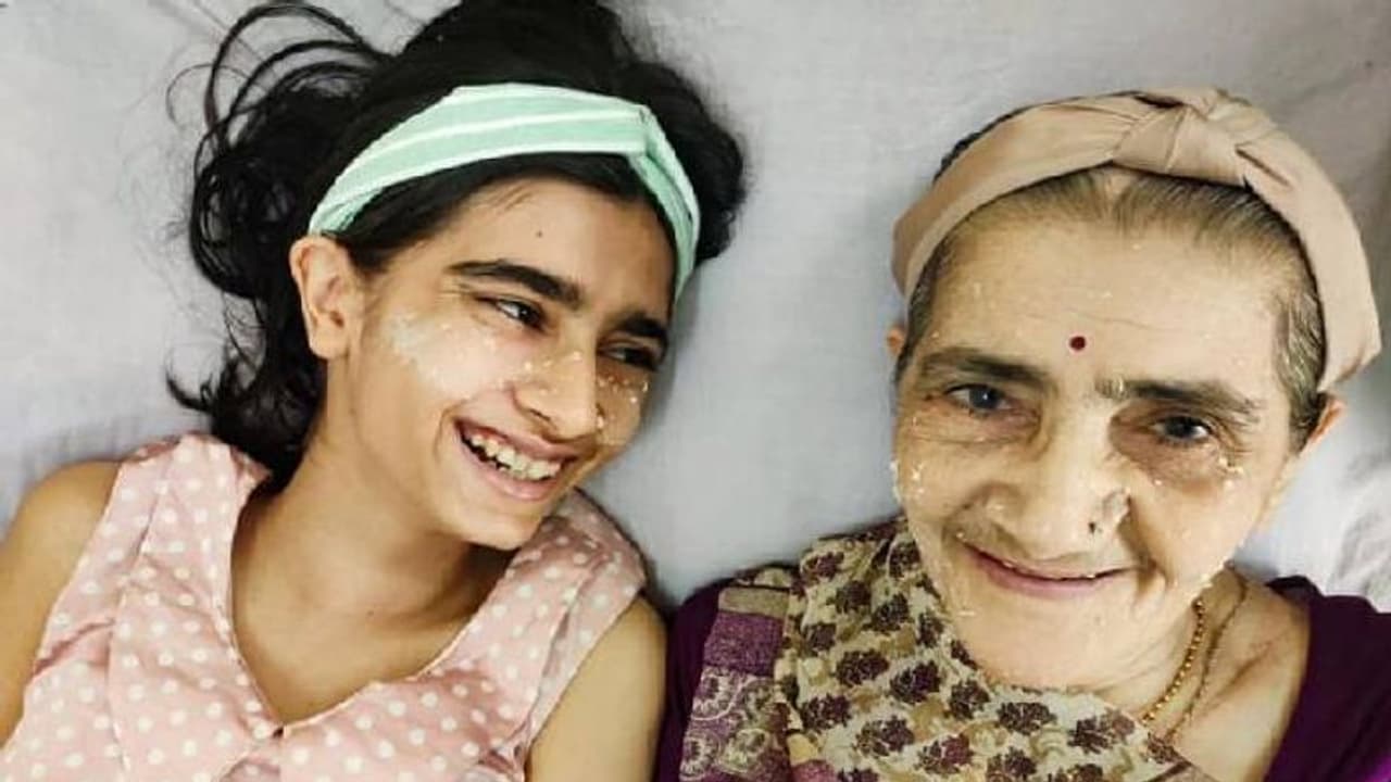 ഇങ്ങനെയൊരു മുത്തശ്ശി വേണമെന്ന് ആരും കൊതിച്ചുപോകും; വൈറലായി കുറിപ്പ്... ഇങ്ങനെയൊരു മുത്തശ്ശി വേണമെന്ന് ആരും കൊതിച്ചുപോകും; വൈറലായി കുറിപ്പ്...