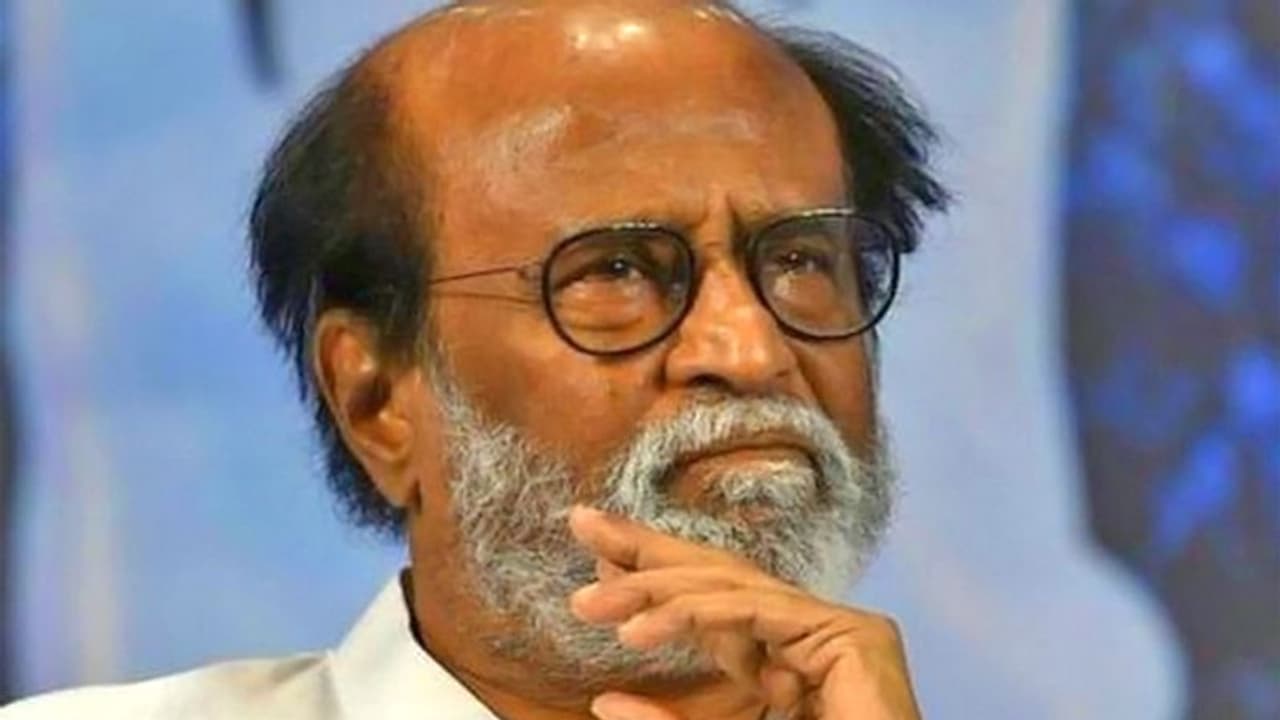 அமைதியில் மூழ்கிய ரஜினியை ஓயாமல் அழைக்கும் ரசிகர்கள்... அதிரடியாக ரசிகர்களுக்கு தடை போட்ட ரஜினி மன்றம்..!