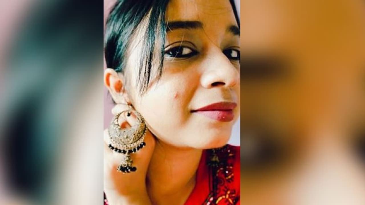 'তুমি রবে নীরবে', সুশান্ত সিং রাজপুতের 'মৃত্যুর শোকে' আত্মঘাতী উত্তরপাড়ার তরুণী 'তুমি রবে নীরবে', সুশান্ত সিং রাজপুতের 'মৃত্যুর শোকে' আত্মঘাতী উত্তরপাড়ার তরুণী