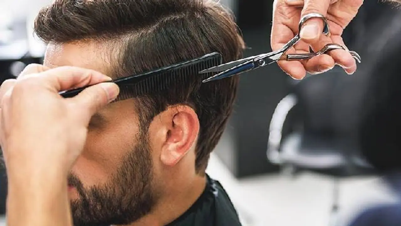 കൊറോണ പകര്‍ച്ച ഒഴിവാക്കാന്‍ സലൂണുകള്‍ ചെയ്യുന്നത്... വീഡിയോ കാണാം !