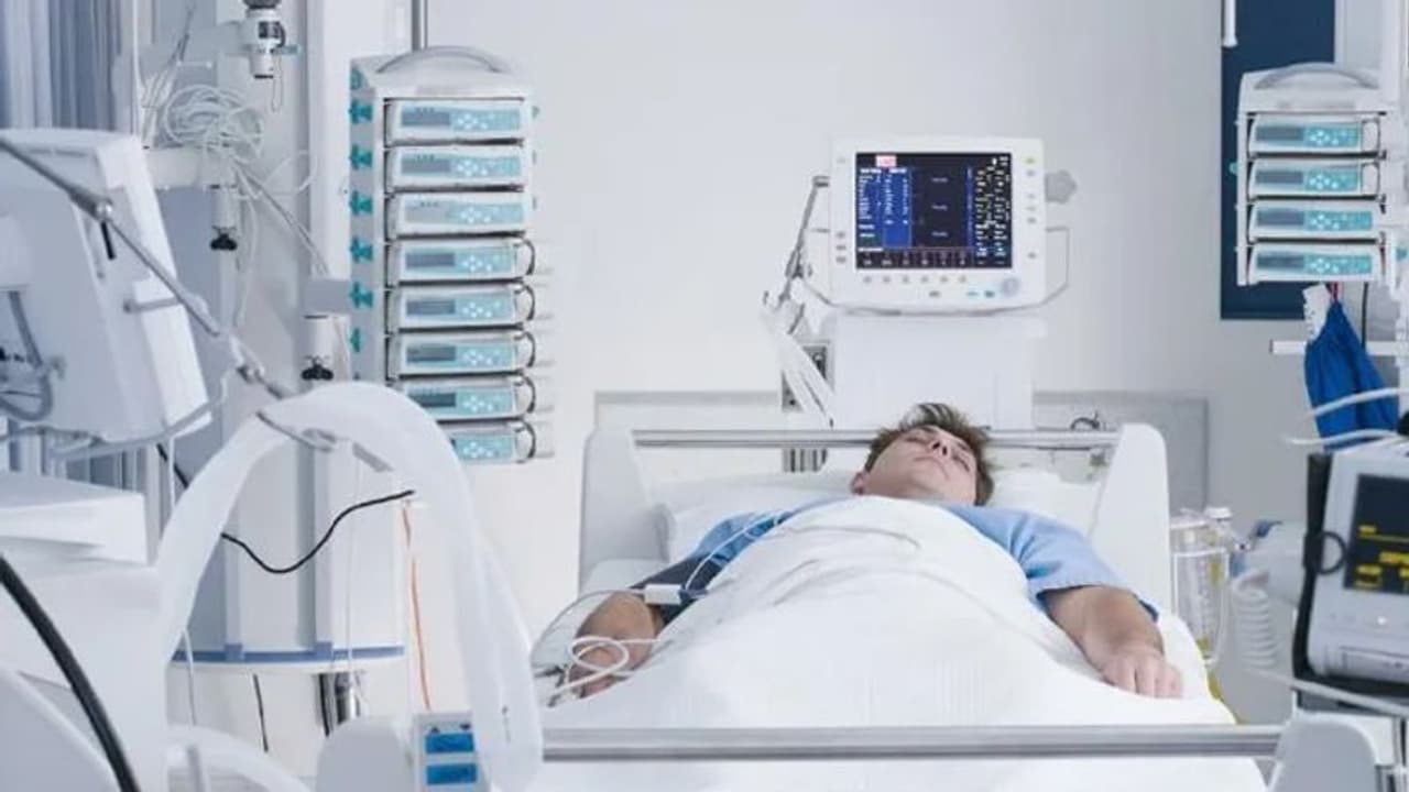 ಕೂಲರ್ಗಾಗಿ ವೆಂಟಿಲೇಟರ್ ಆಫ್ ಮಾಡಿದ್ರು, ಕುಟುಂಬದ ತಪ್ಪಿಗೆ ಕೊರೋನಾ ಸೋಂಕಿತ ಸಾವು! ಕೂಲರ್ಗಾಗಿ ವೆಂಟಿಲೇಟರ್ ಆಫ್ ಮಾಡಿದ್ರು, ಕುಟುಂಬದ ತಪ್ಪಿಗೆ ಕೊರೋನಾ ಸೋಂಕಿತ ಸಾವು!