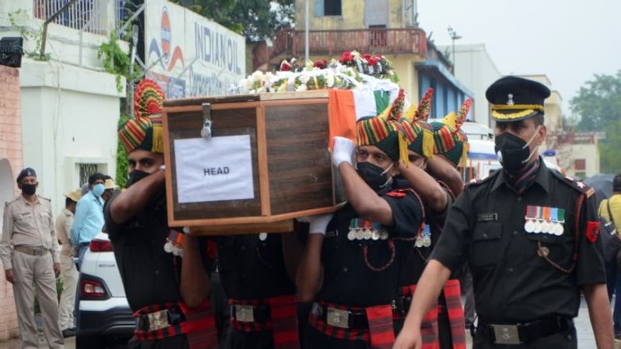 গালওয়ান নিয়ে এবার জবাব চাইছেন প্রাক্তন সেনা কর্তারাও, গোয়েন্দা ব্যর্থতা মানতে নারাজ রাজনাথ গালওয়ান নিয়ে এবার জবাব চাইছেন প্রাক্তন সেনা কর্তারাও, গোয়েন্দা ব্যর্থতা মানতে নারাজ রাজনাথ