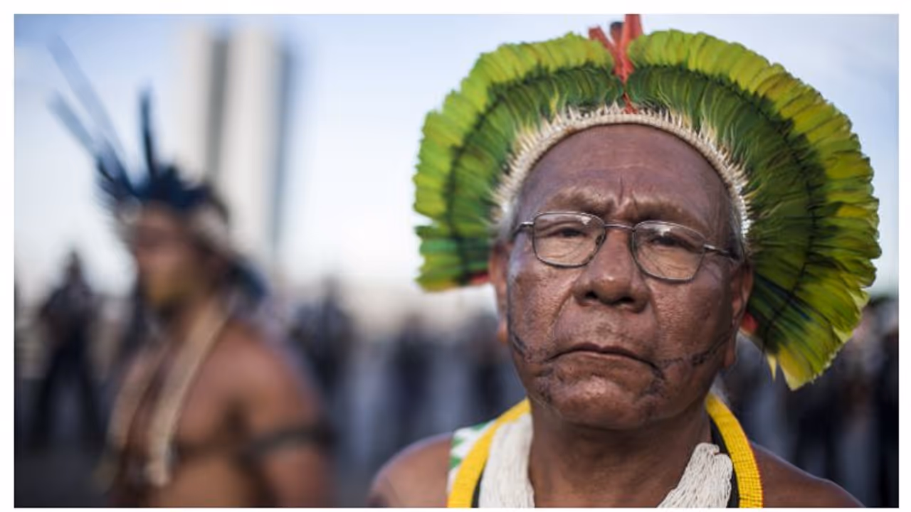 মারণ করোনার শিকার এবার খোদ আমাজনের রক্ষাকর্তা, চলে গেলেন আদিবাসী নেতা পাউলিনহো পাইয়াকান মারণ করোনার শিকার এবার খোদ আমাজনের রক্ষাকর্তা, চলে গেলেন আদিবাসী নেতা পাউলিনহো পাইয়াকান