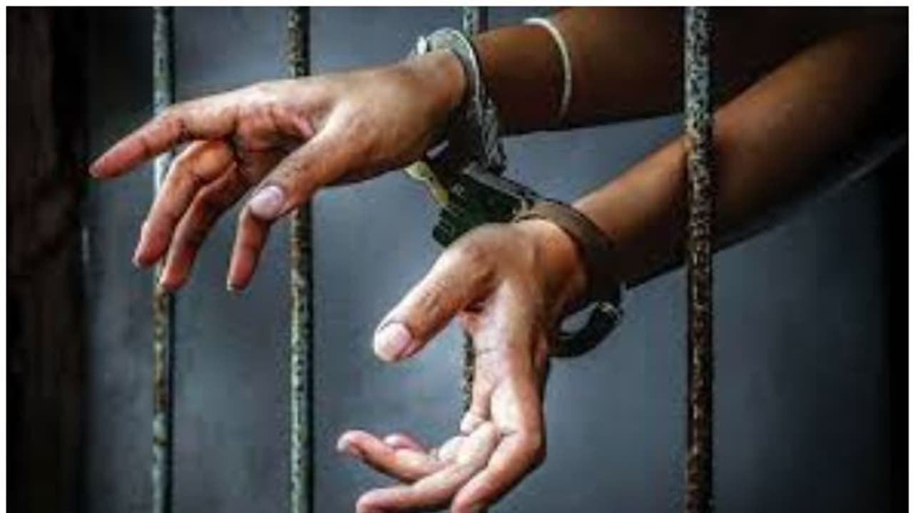 മലപ്പുറത്ത് 10 ലക്ഷം രൂപയുടെ കള്ളനോട്ടുമായി മൂന്ന് പേര്‍ പിടിയിൽ