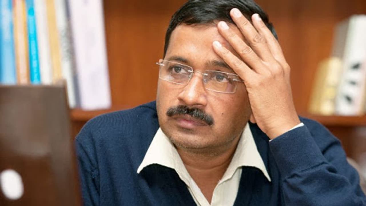 दिल्ली में होम क्वारनटीन पर उपराज्यपाल ने लगाई रोक, 10490 मरीज सरकार के लिए बड़ी चुनौती दिल्ली में होम क्वारनटीन पर उपराज्यपाल ने लगाई रोक, 10490 मरीज सरकार के लिए बड़ी चुनौती