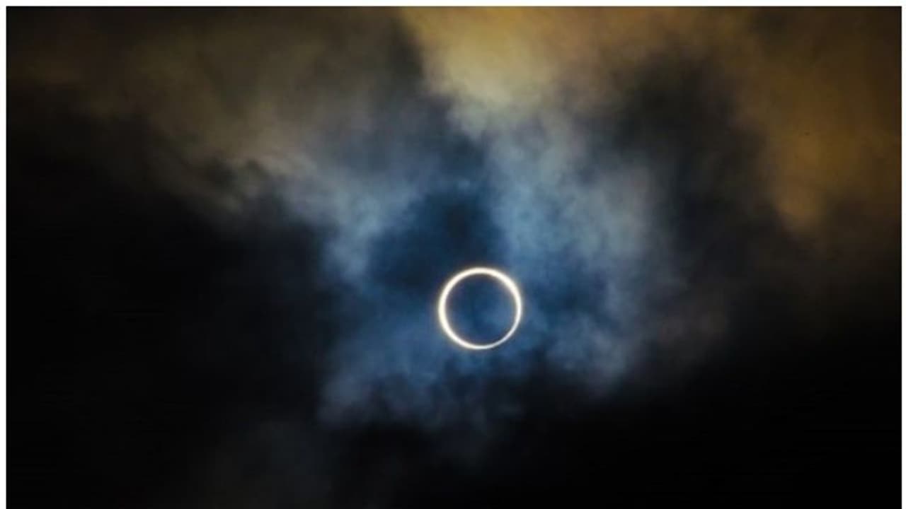 ഈ ദശകത്തിലെ ആദ്യ സൂര്യ​ഗ്രഹണം ഇന്ന് : കൊവിഡ് നിയന്ത്രണം മൂലം പ്ലാനറ്റേറിയങ്ങളിൽ ജനങ്ങൾക്ക് പ്രവേശനമില്ല