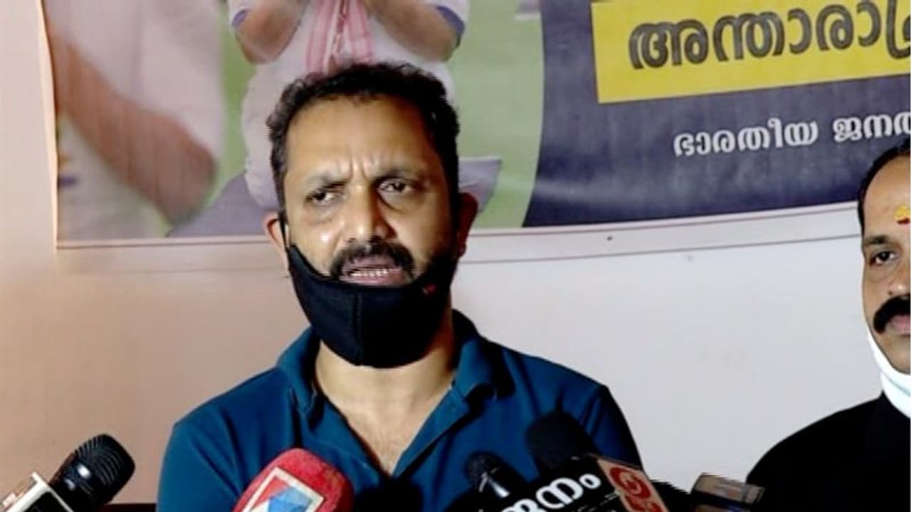 കള്ളക്കടത്തുമായി ബന്ധമുള്ള ആളുകൾ സെക്രട്ടേറിയറ്റിൽ കയറി നിരങ്ങി; ദൃശ്യങ്ങൾ നശിപ്പിക്കാൻ ശ്രമമെന്നും സുരേന്ദ്രൻ