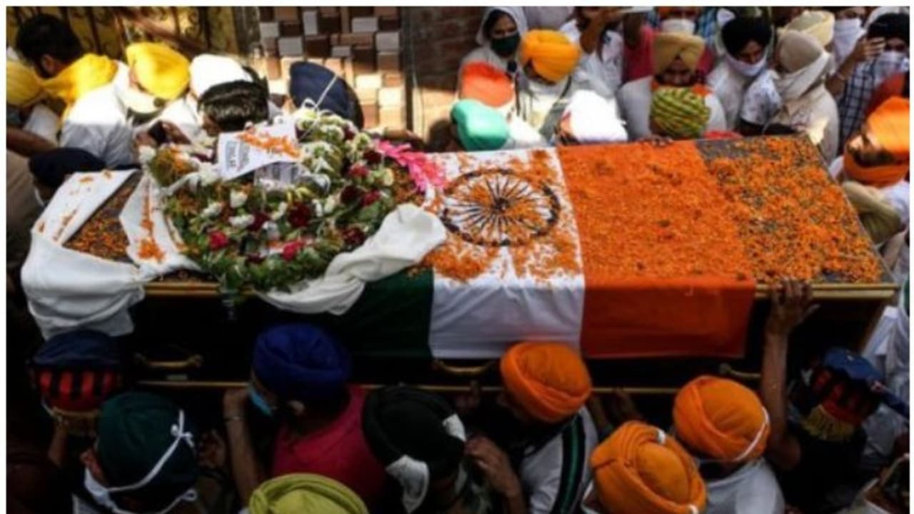 പിറന്ന നാടിനു വേണ്ടി ജീവത്യാഗം ചെയ്ത ധീരന്മാർ അറിയാം ഗൽവാൻ താഴ്വരയിൽ വീരമൃത്യുവരിച്ച 20 ഇന്ത്യൻ സൈനികരെ പിറന്ന നാടിനു വേണ്ടി ജീവത്യാഗം ചെയ്ത ധീരന്മാർ അറിയാം ഗൽവാൻ താഴ്വരയിൽ വീരമൃത്യുവരിച്ച 20 ഇന്ത്യൻ സൈനികരെ