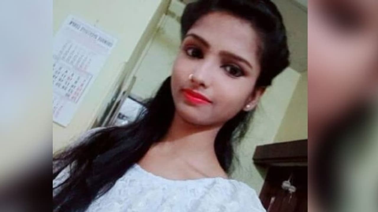 রিজেন্টপার্কের তরুণী খুনে হাড় হিম করা তথ্য, প্রেমিকের সম্বন্ধে কী জেনে ফেলেছিল প্রিয়াঙ্কা রিজেন্টপার্কের তরুণী খুনে হাড় হিম করা তথ্য, প্রেমিকের সম্বন্ধে কী জেনে ফেলেছিল প্রিয়াঙ্কা